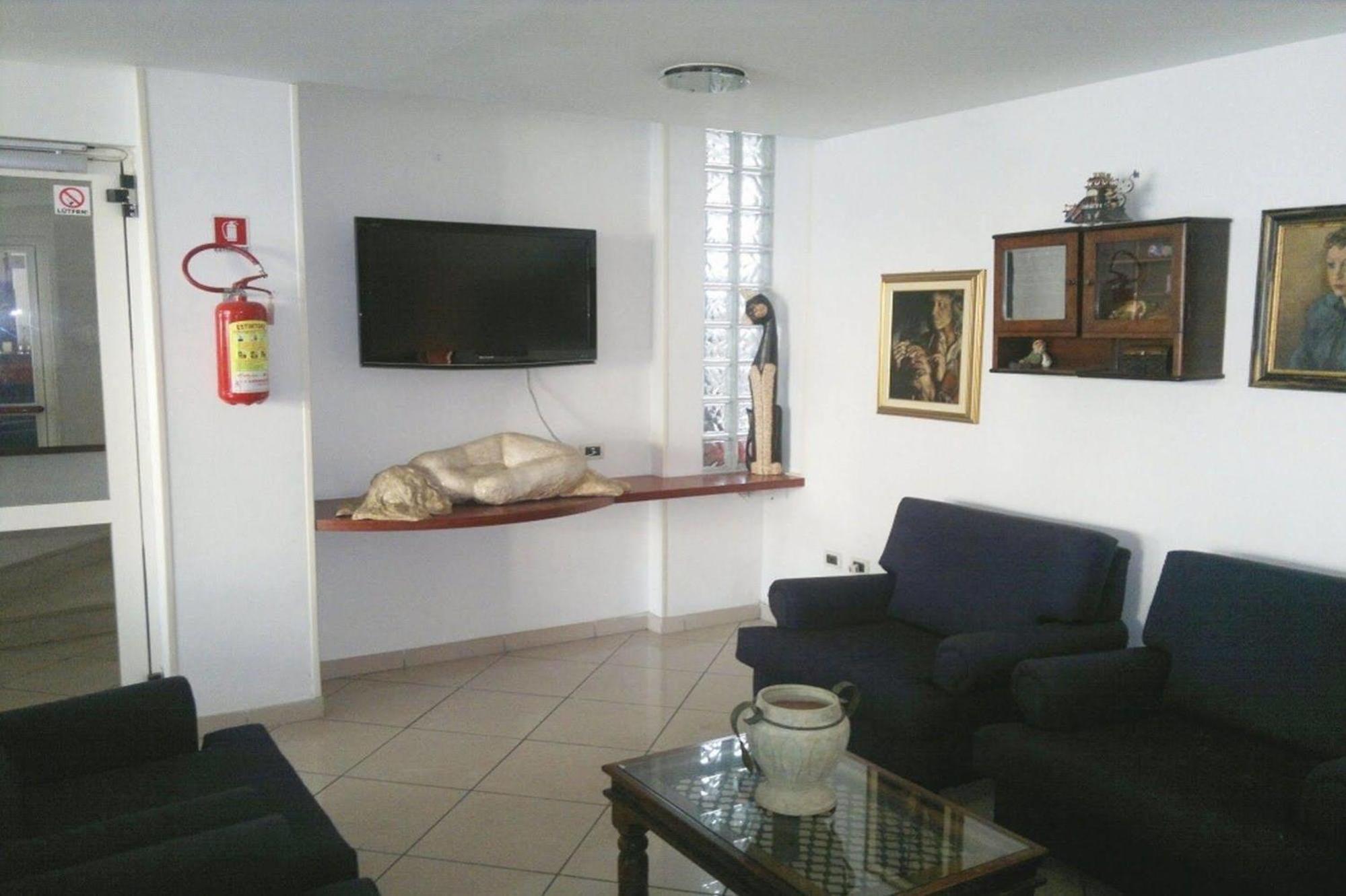 צ'סנטיקו Blue Hotel מראה חיצוני תמונה
