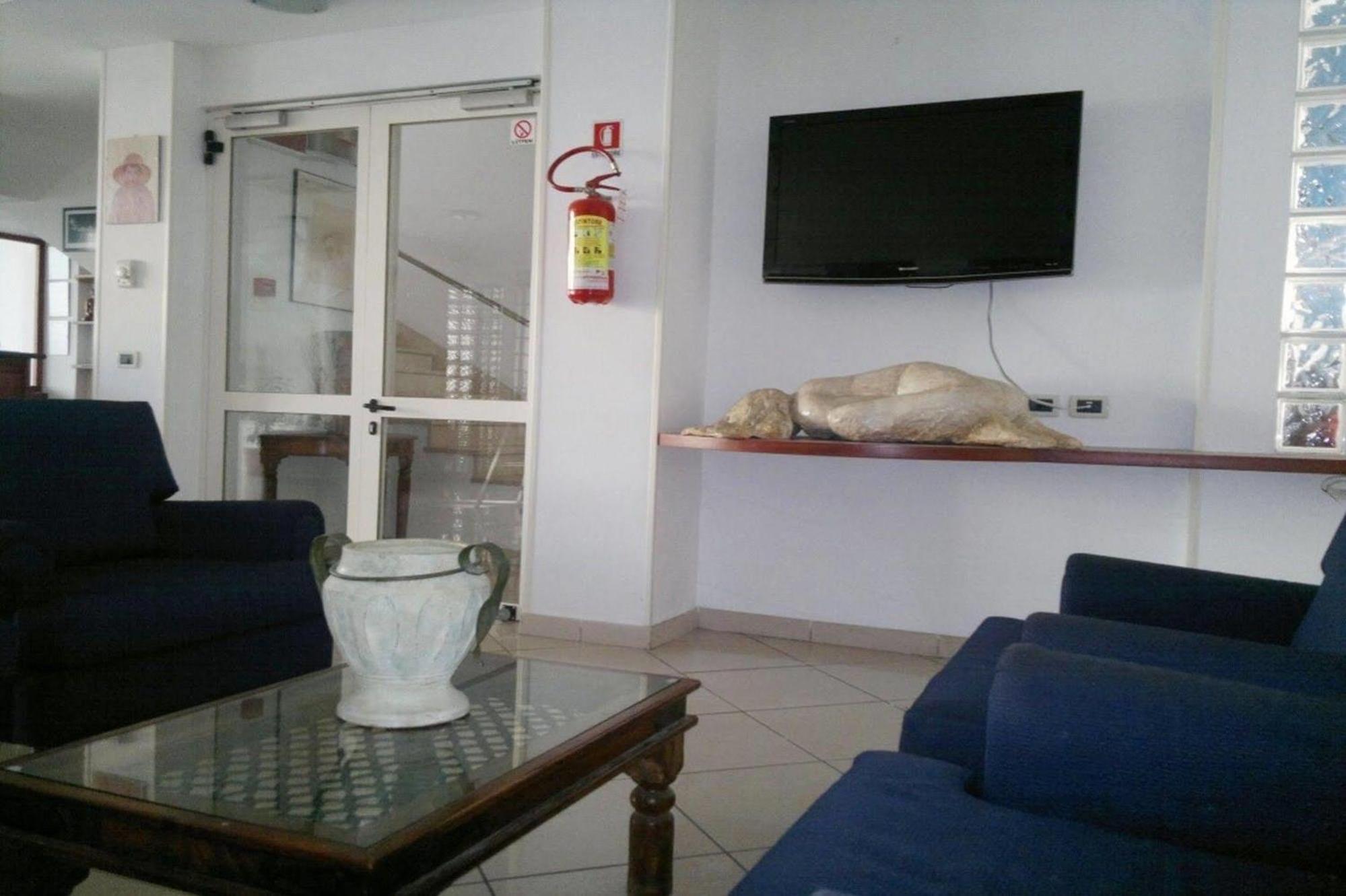 צ'סנטיקו Blue Hotel מראה חיצוני תמונה