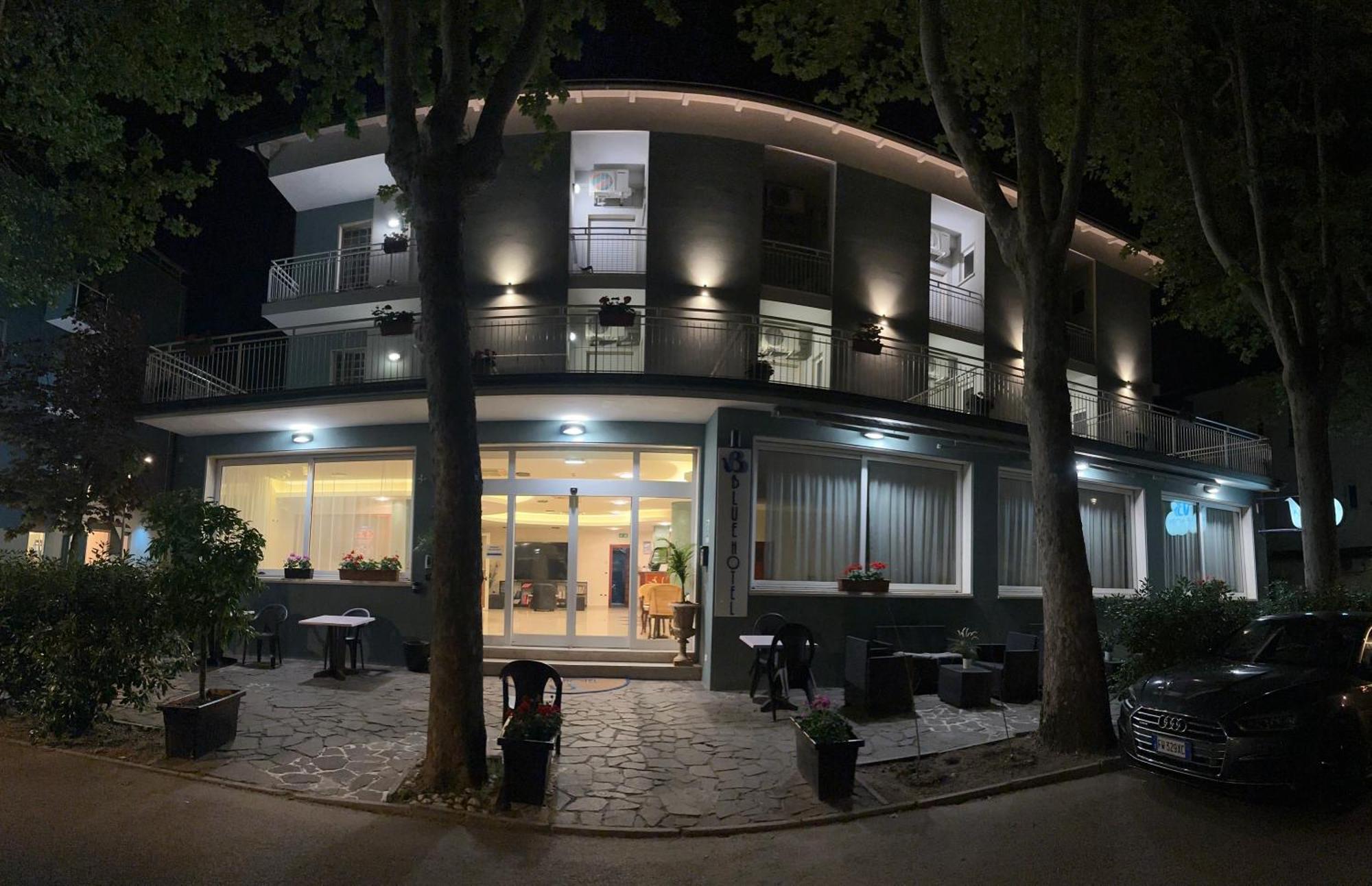 צ'סנטיקו Blue Hotel מראה חיצוני תמונה