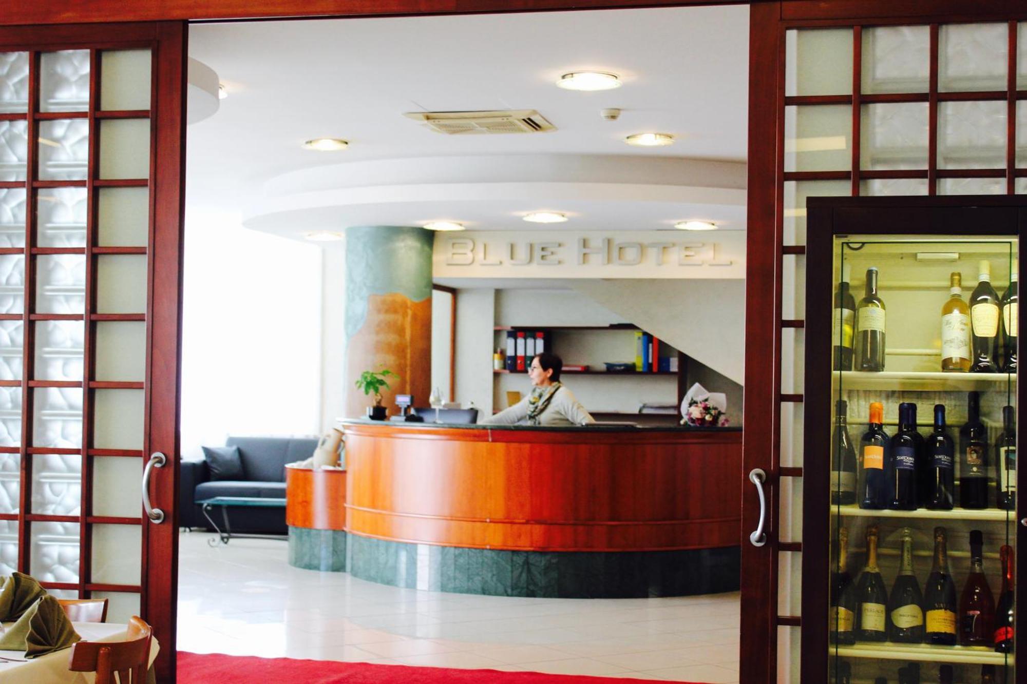 צ'סנטיקו Blue Hotel מראה חיצוני תמונה