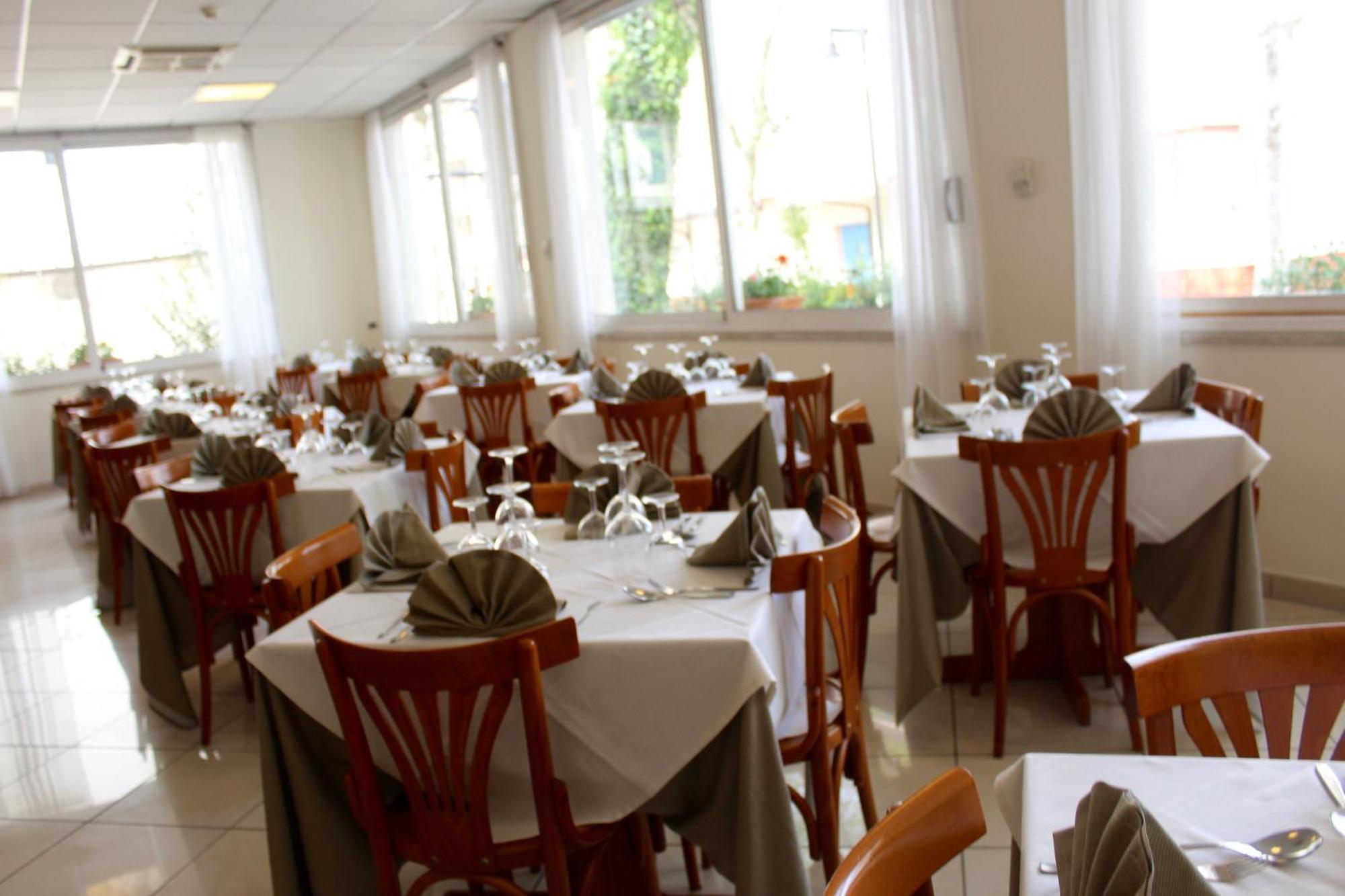 צ'סנטיקו Blue Hotel מראה חיצוני תמונה