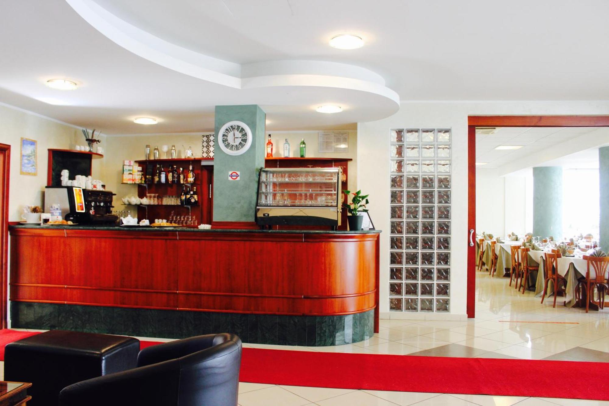 צ'סנטיקו Blue Hotel מראה חיצוני תמונה