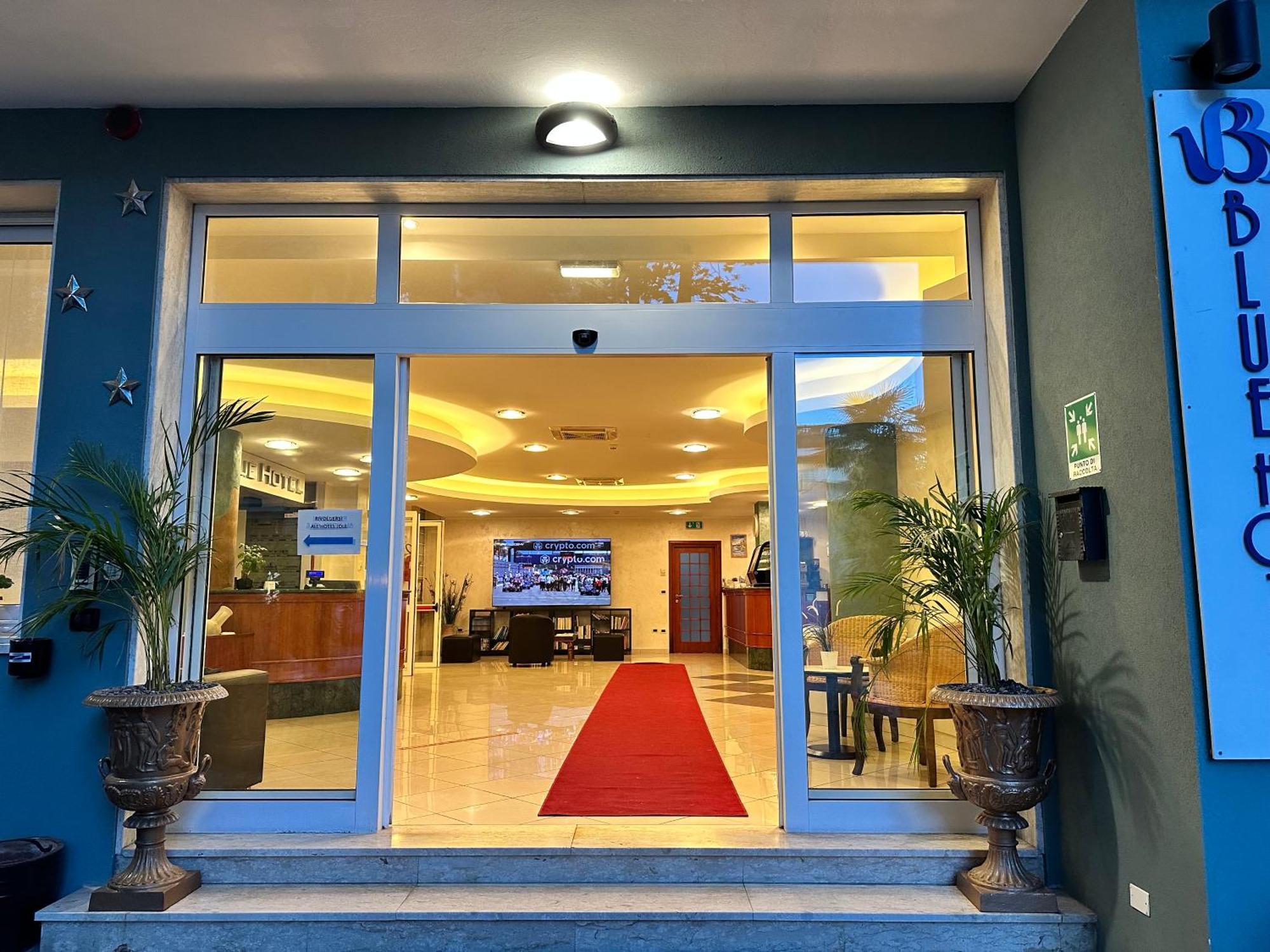 צ'סנטיקו Blue Hotel מראה חיצוני תמונה