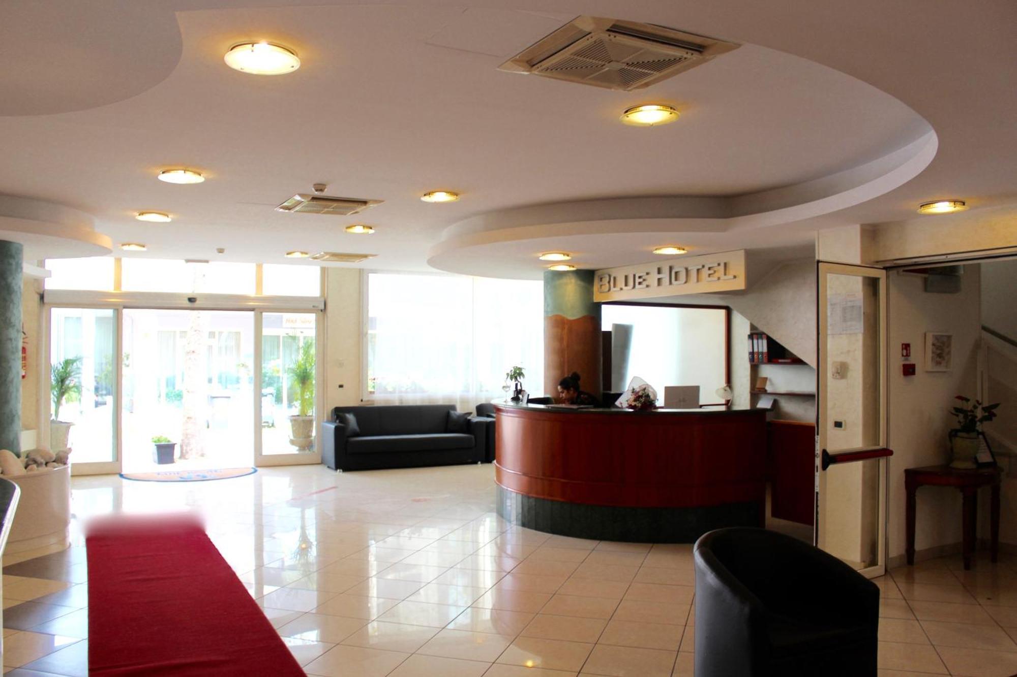 צ'סנטיקו Blue Hotel מראה חיצוני תמונה