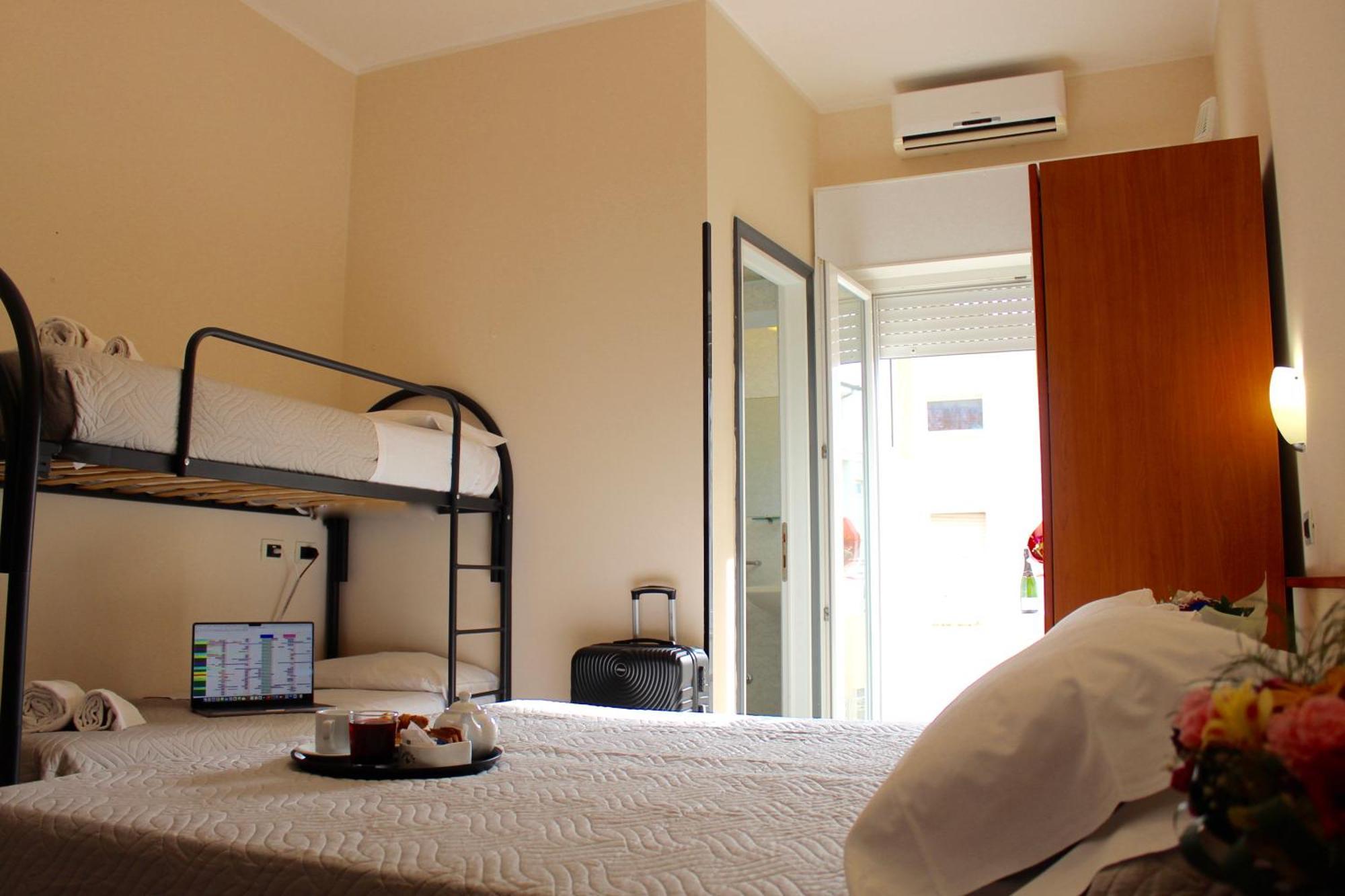 צ'סנטיקו Blue Hotel מראה חיצוני תמונה