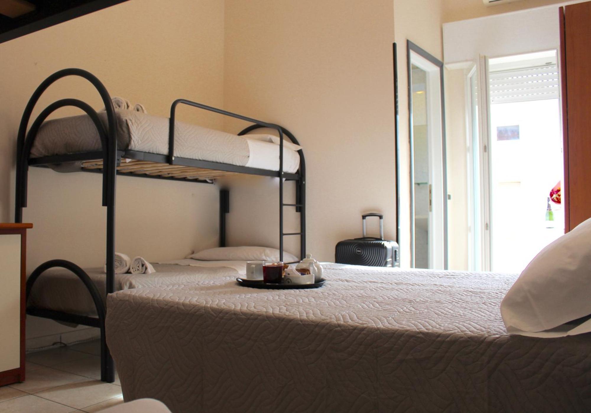 צ'סנטיקו Blue Hotel מראה חיצוני תמונה