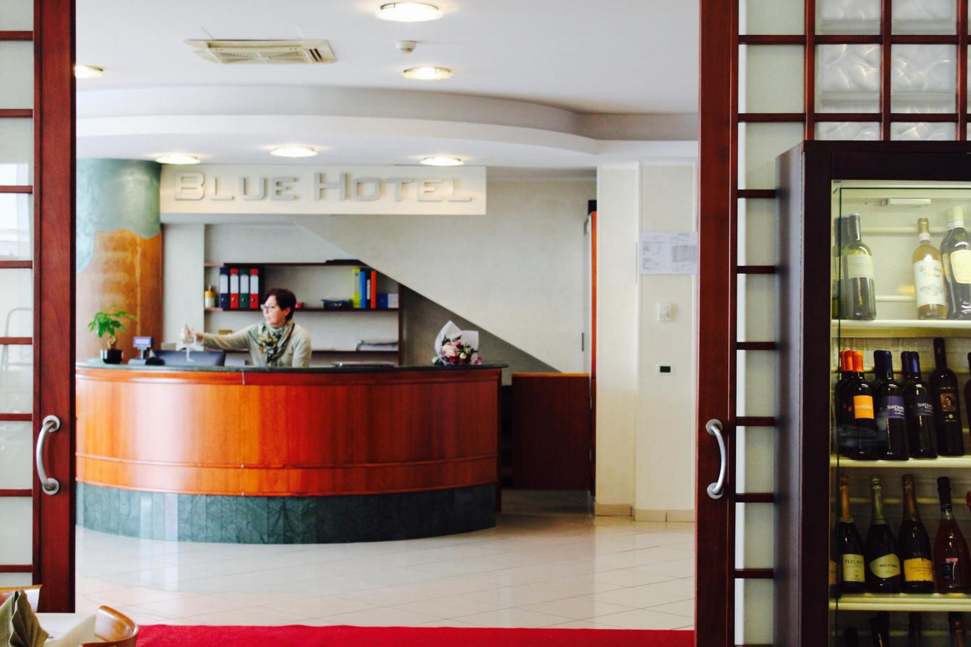 צ'סנטיקו Blue Hotel מראה חיצוני תמונה