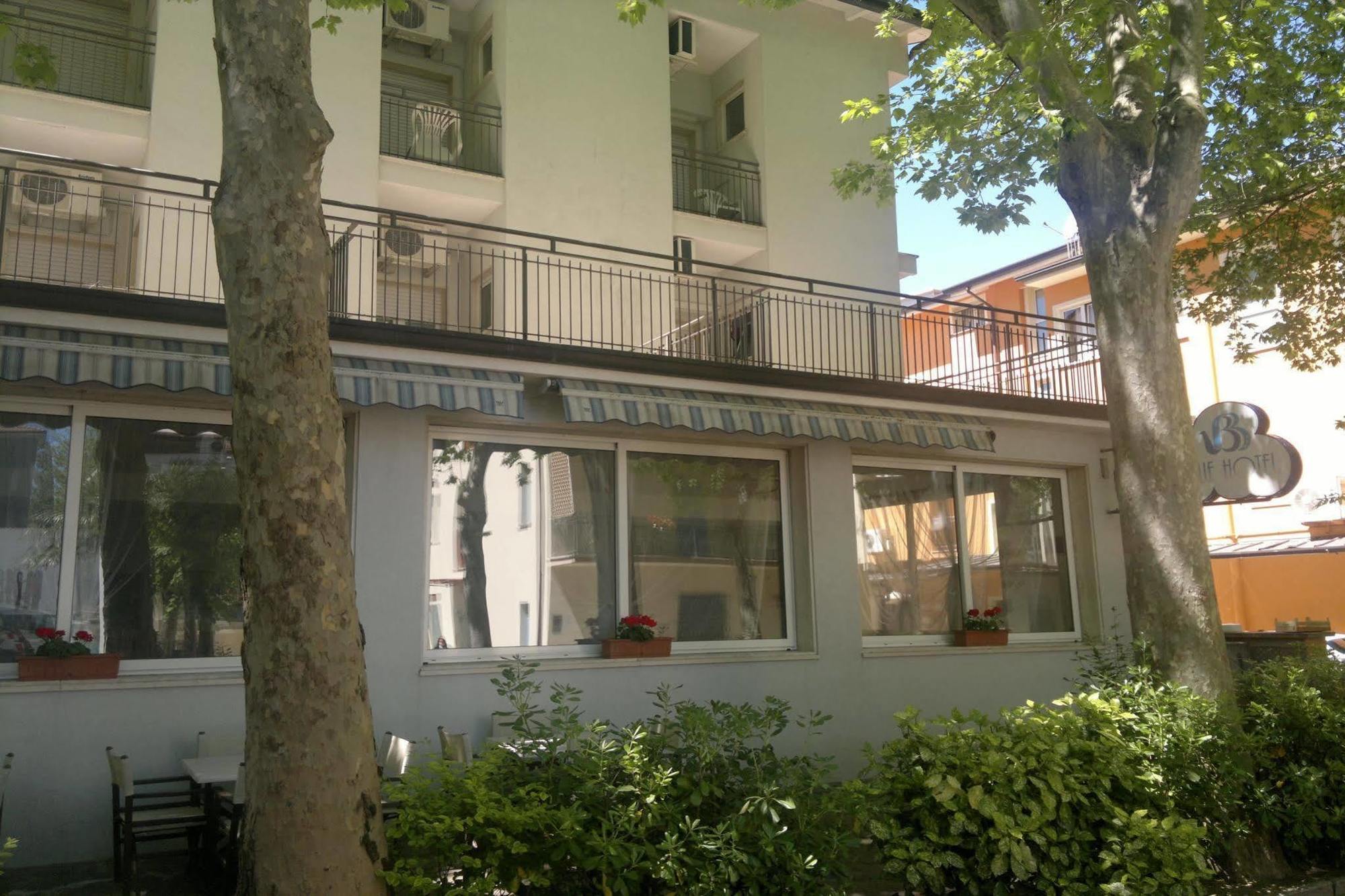 צ'סנטיקו Blue Hotel מראה חיצוני תמונה